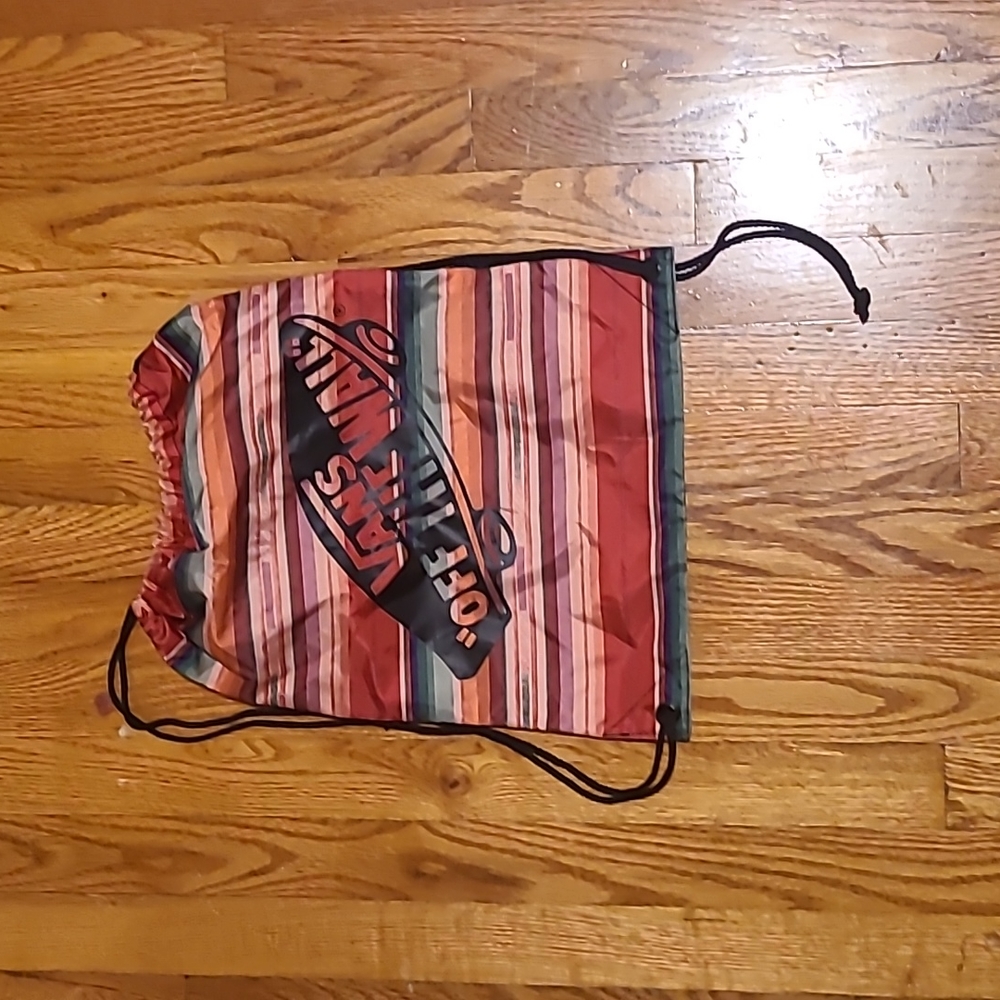 Vans pull steing bag